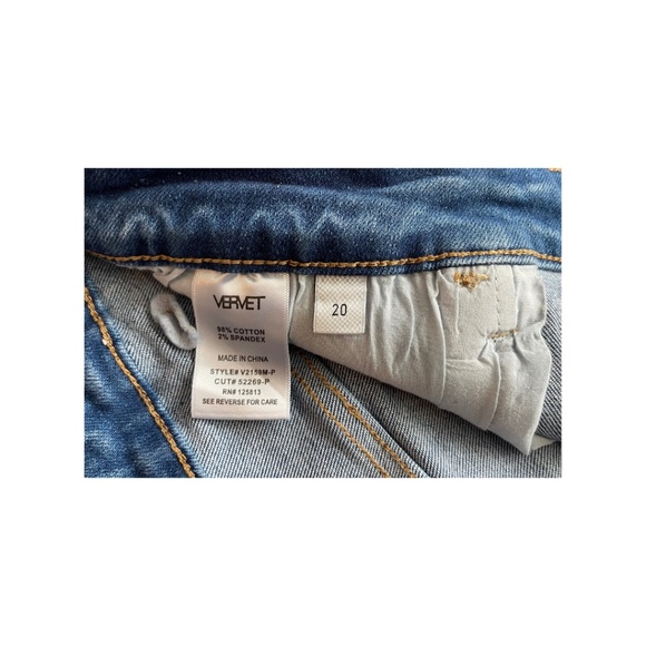 Vervet Never Too Late Raw Hem Cropped Jeans-Medium Wash-NWOT-Size 20 - Picture 11 of 12
